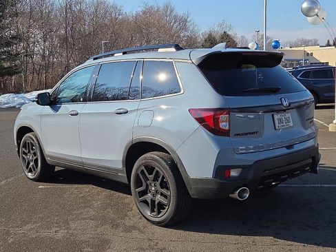 Certified 2024 Honda Passport Black Edition image 7