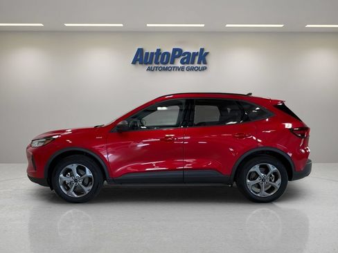 Used 2025 Ford Escape ST-Line w/ Tech Pack #1 AWD/4WD image 5