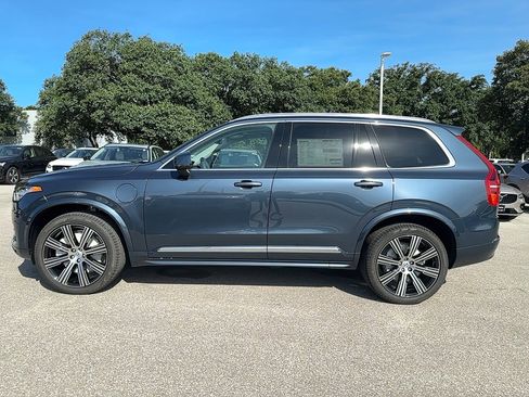 New 2025 Volvo XC90 T8 Core w/ Climate Package image 2