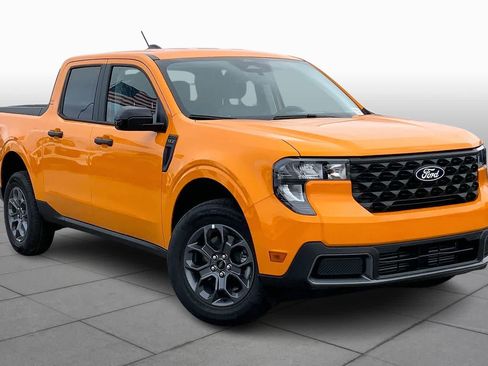 New 2026 Ford Maverick XLT w/ XLT Luxury Package FWD image 2