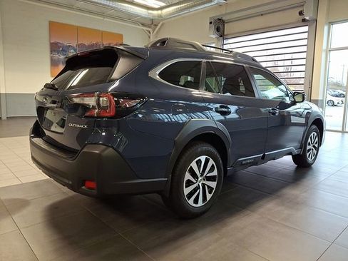Certified 2025 Subaru Outback Premium image 6