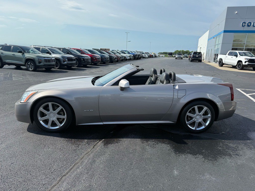 Used 2005 Cadillac XLR RWD image 2