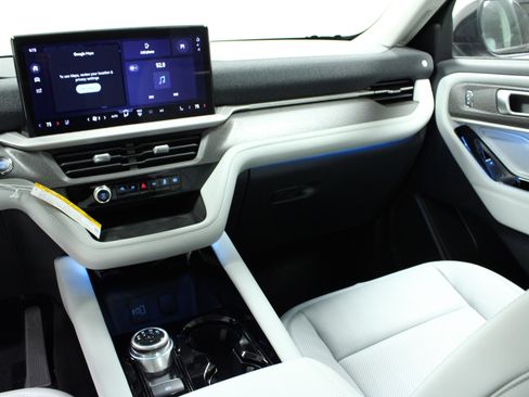 New 2026 Ford Explorer Platinum w/ LUX Leather Package image 20