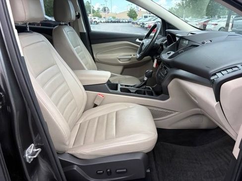 Used 2017 Ford Escape SE w/ SE Leather Comfort Package AWD/4WD image 20