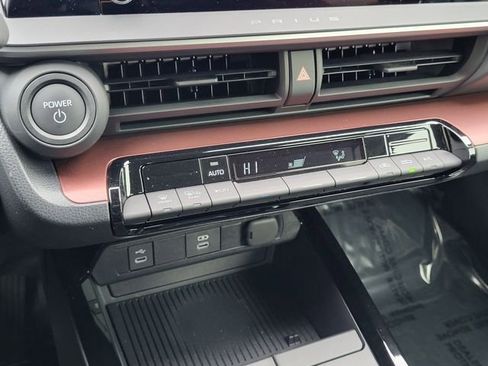 Used 2026 Toyota Prius Plug-In Hybrid image 23