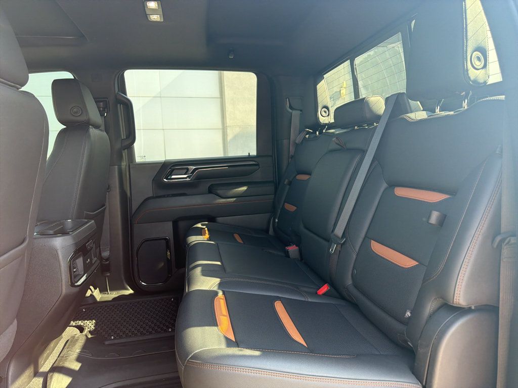 Used 2024 GMC Sierra 2500 AT4 w/ AT4 Premium Plus Package AWD/4WD image 12