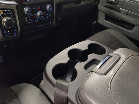 Used 2019 RAM 1500 Big Horn AWD/4WD image 26