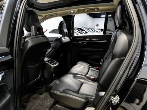 Used 2017 Volvo XC90 T6 Momentum w/ Vision Package image 43