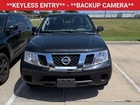 Used 2019 Nissan Frontier SV RWD image 2