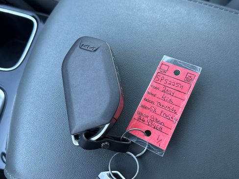 Used 2024 Kia Telluride SX Prestige X-Pro image 31