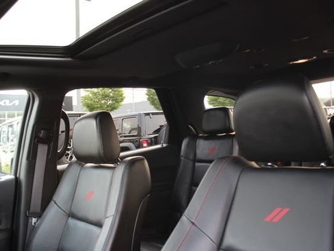 Used 2022 Dodge Durango R/T w/ Tow 'N Go Package AWD/4WD image 23
