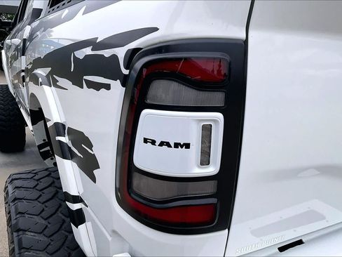 Used 2022 RAM 2500 Laramie AWD/4WD image 29