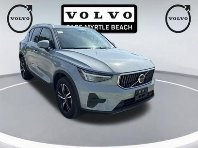 Used 2025 Volvo XC40 B5 Core