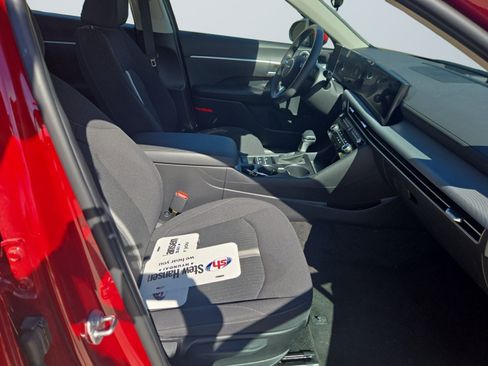 Certified 2025 Hyundai Sonata SE FWD image 18
