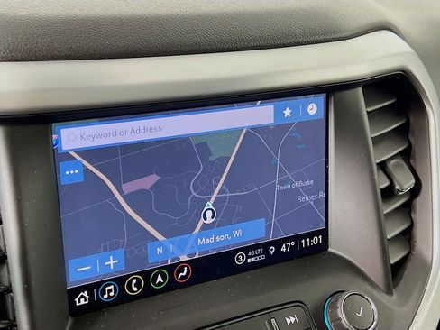 Certified 2021 GMC Acadia SLT w/ Trailering Package image 12