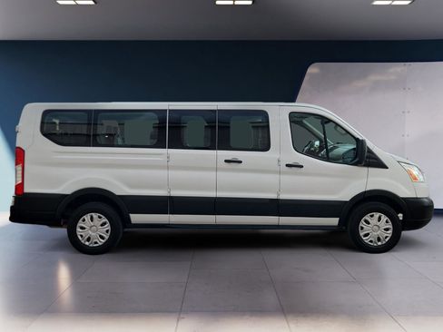 Used 2019 Ford Transit 350 XLT image 6