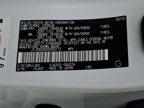 Used 2025 Lexus GX 550 w/ Accessory Package (2T) image 21