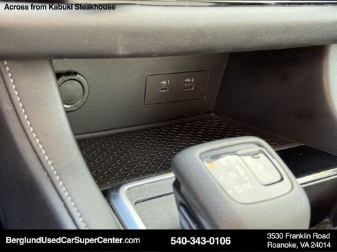 Used 2024 Nissan Pathfinder SV image 26