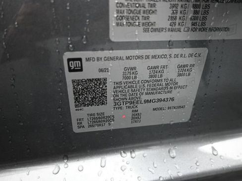 Used 2021 GMC Sierra 1500 AT4 w/ AT4 Preferred Package AWD/4WD image 9