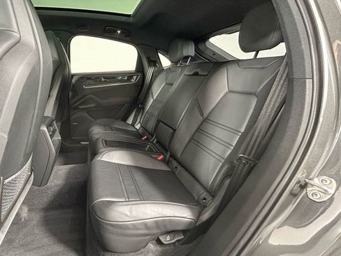 Certified 2024 Porsche Cayenne S AWD/4WD image 27