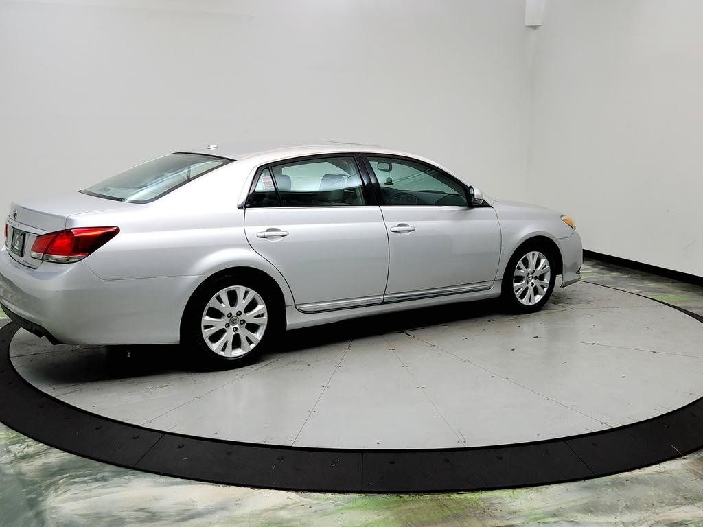Used 2011 Toyota Avalon FWD image 5
