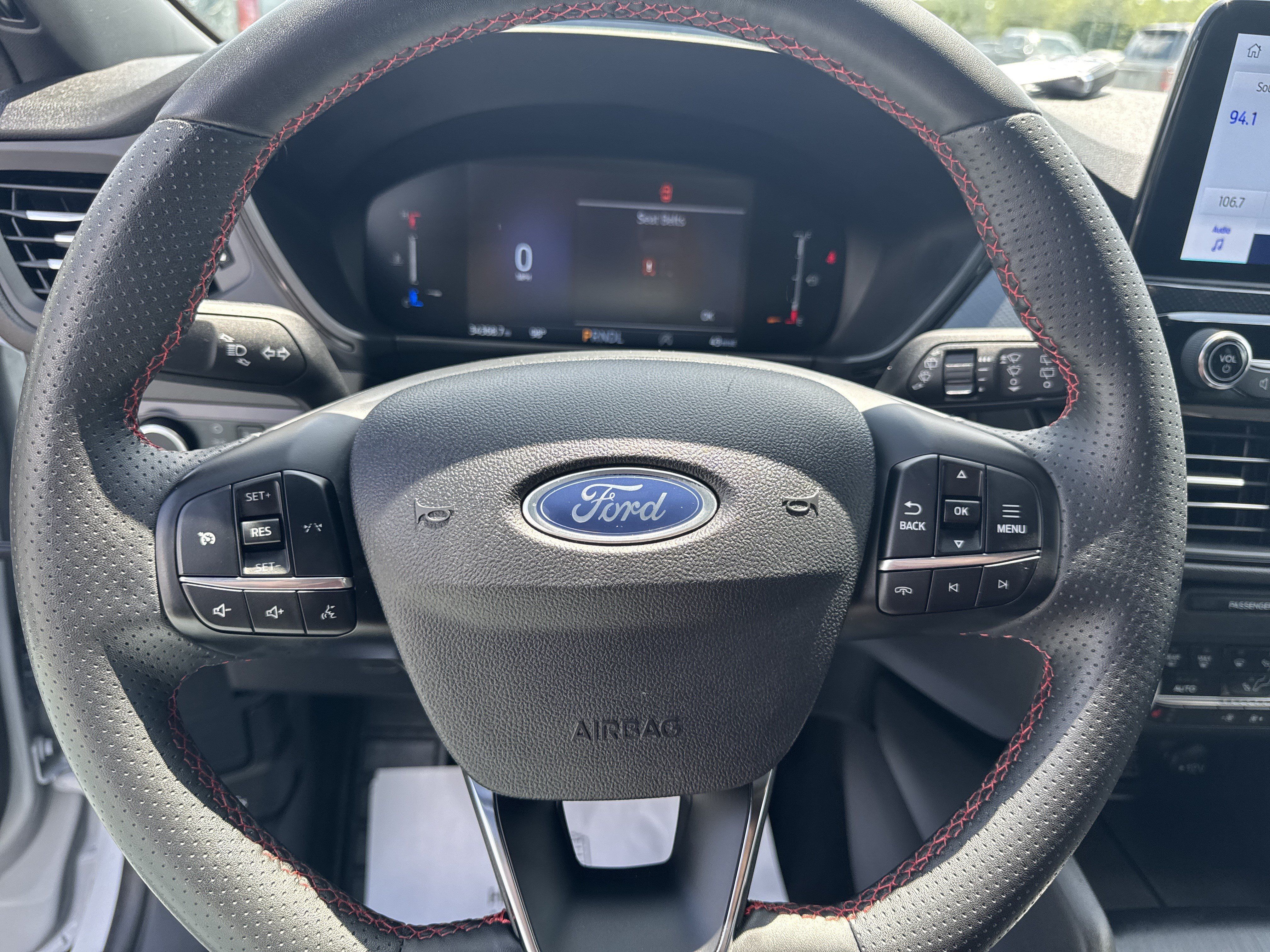 Used 2025 Ford Escape ST-Line Select AWD/4WD image 17