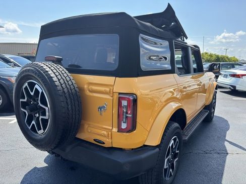 Used 2022 Ford Bronco Outer Banks image 4