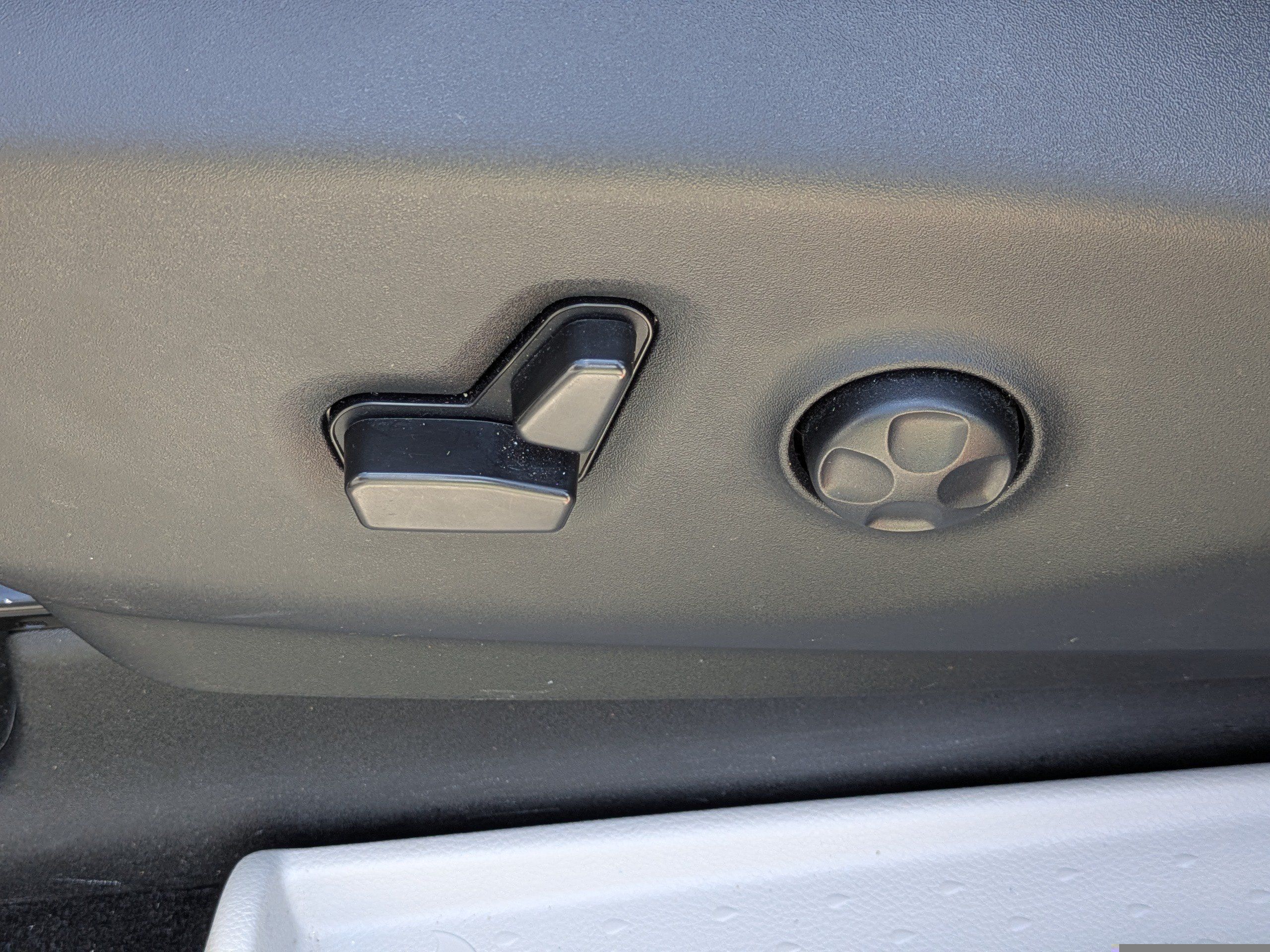 Used 2022 Chrysler Pacifica Limited FWD image 19