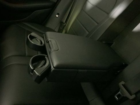 Used 2018 Mercedes-Benz GLC 300 4MATIC image 33