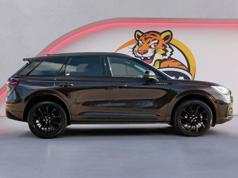 Used 2023 Lincoln Corsair Reserve w/ Equipment Group 201A AWD/4WD image 4