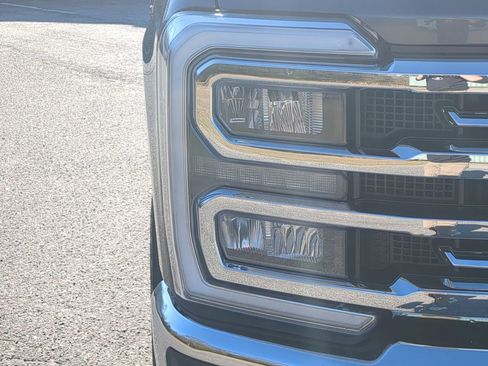 New 2026 Ford F250 Lariat w/ Lariat Premium Package AWD/4WD image 8