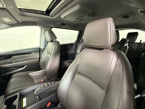 Used 2020 Honda Odyssey Elite image 6