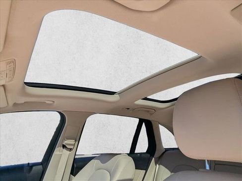 Used 2019 Mercedes-Benz GLC 350e 4MATIC image 15