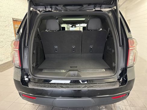 Used 2023 Chevrolet Tahoe Z71 w/ Luxury Package image 11