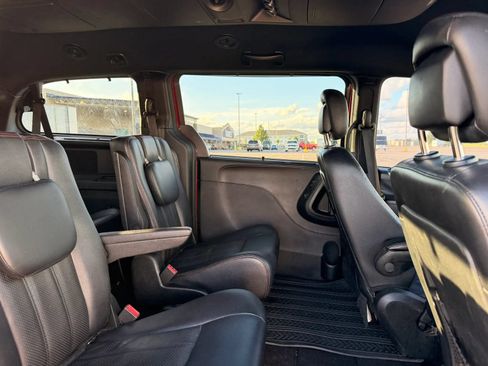 Used 2017 Dodge Grand Caravan GT FWD image 21