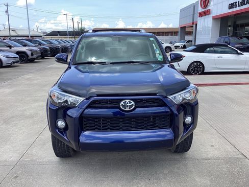 Used 2015 Toyota 4Runner SR5 Premium RWD image 2