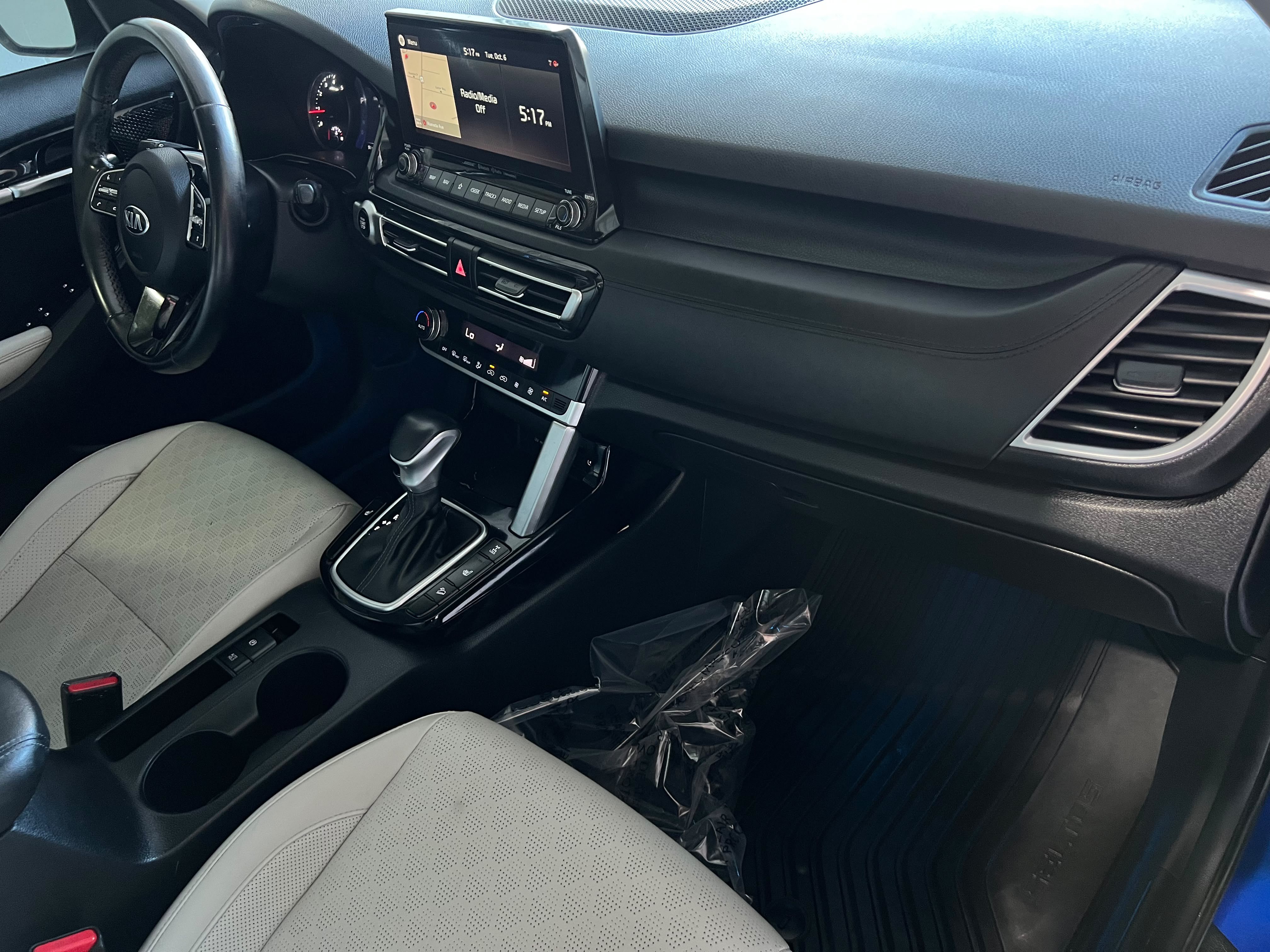 Used 2021 Kia Seltos SX w/ SX Sunroof Package AWD/4WD image 16