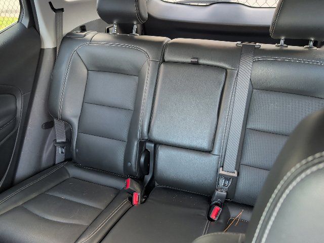 Used 2024 GMC Terrain SLT AWD/4WD image 5