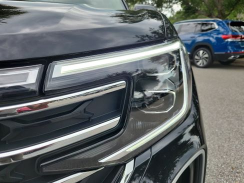 New 2026 Volkswagen Atlas SE FWD image 9