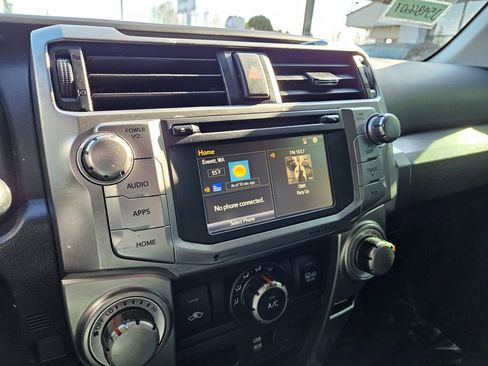 Used 2018 Toyota 4Runner SR5 image 21