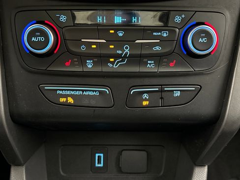 Used 2018 Ford Escape SEL image 17