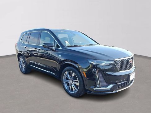 Certified 2024 Cadillac XT6 Premium Luxury AWD/4WD image 3