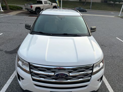 Used 2018 Ford Explorer 4WD image 5