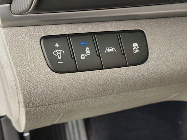 Used 2020 Hyundai Elantra SEL FWD image 12