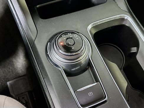 Used 2020 Ford Fusion SE w/ Equipment Group 151A image 24