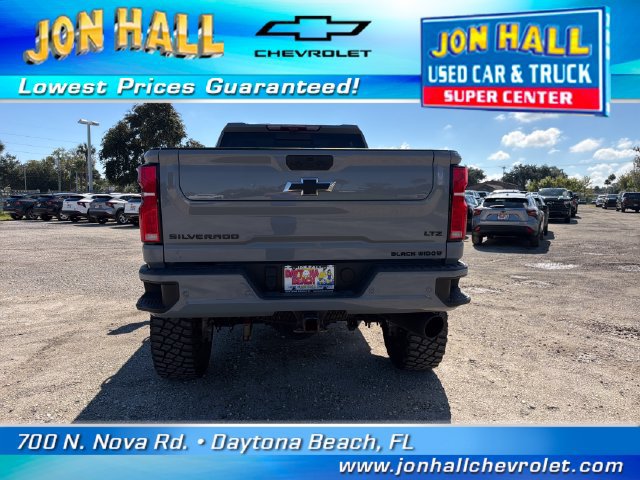 Used 2024 Chevrolet Silverado 2500 LTZ w/ LTZ Plus Package AWD/4WD image 9