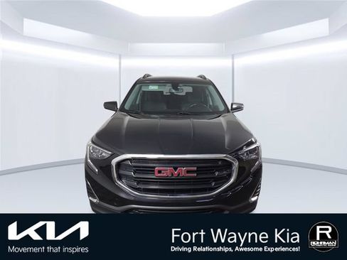 Used 2019 GMC Terrain SLE w/ Driver Convenience Package AWD/4WD image 3