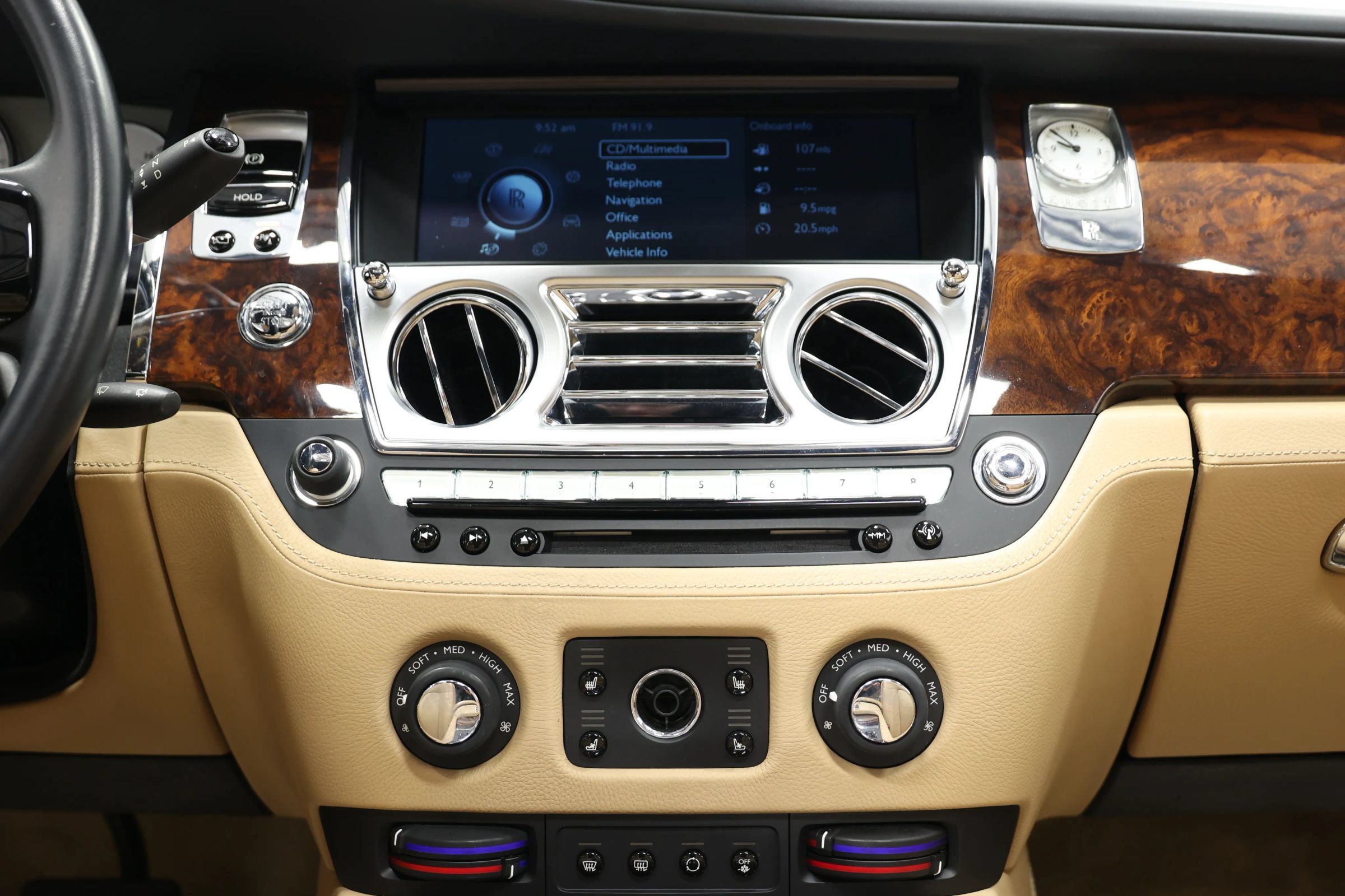 Used 2011 Rolls-Royce Ghost RWD image 32