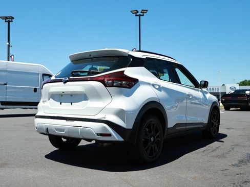Used 2021 Nissan Kicks SR FWD image 6