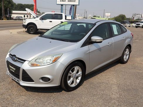 Used 2013 Ford Focus SE FWD image 3